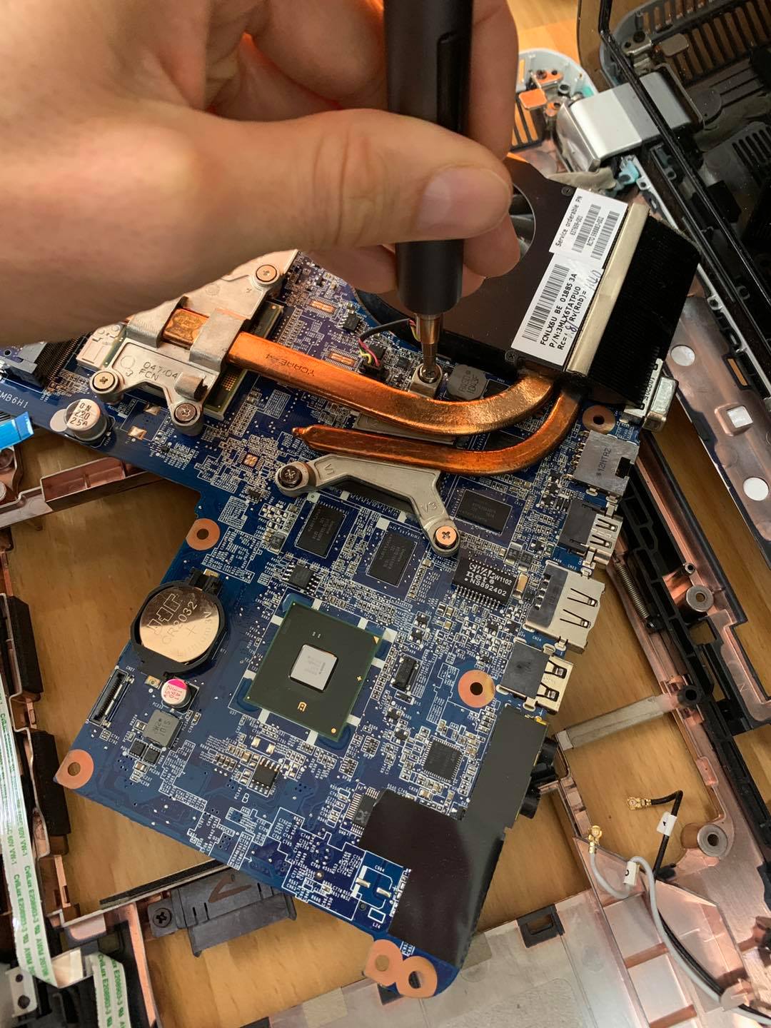 Nous avons enfin accès au système de refroidissement du processeur